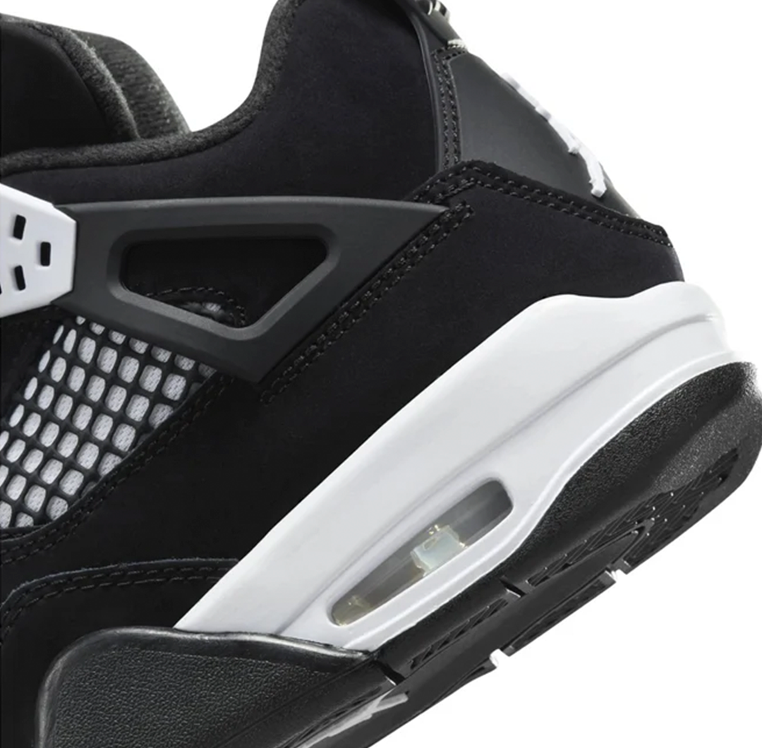 Sneakers IV Retro "White Thunder"
